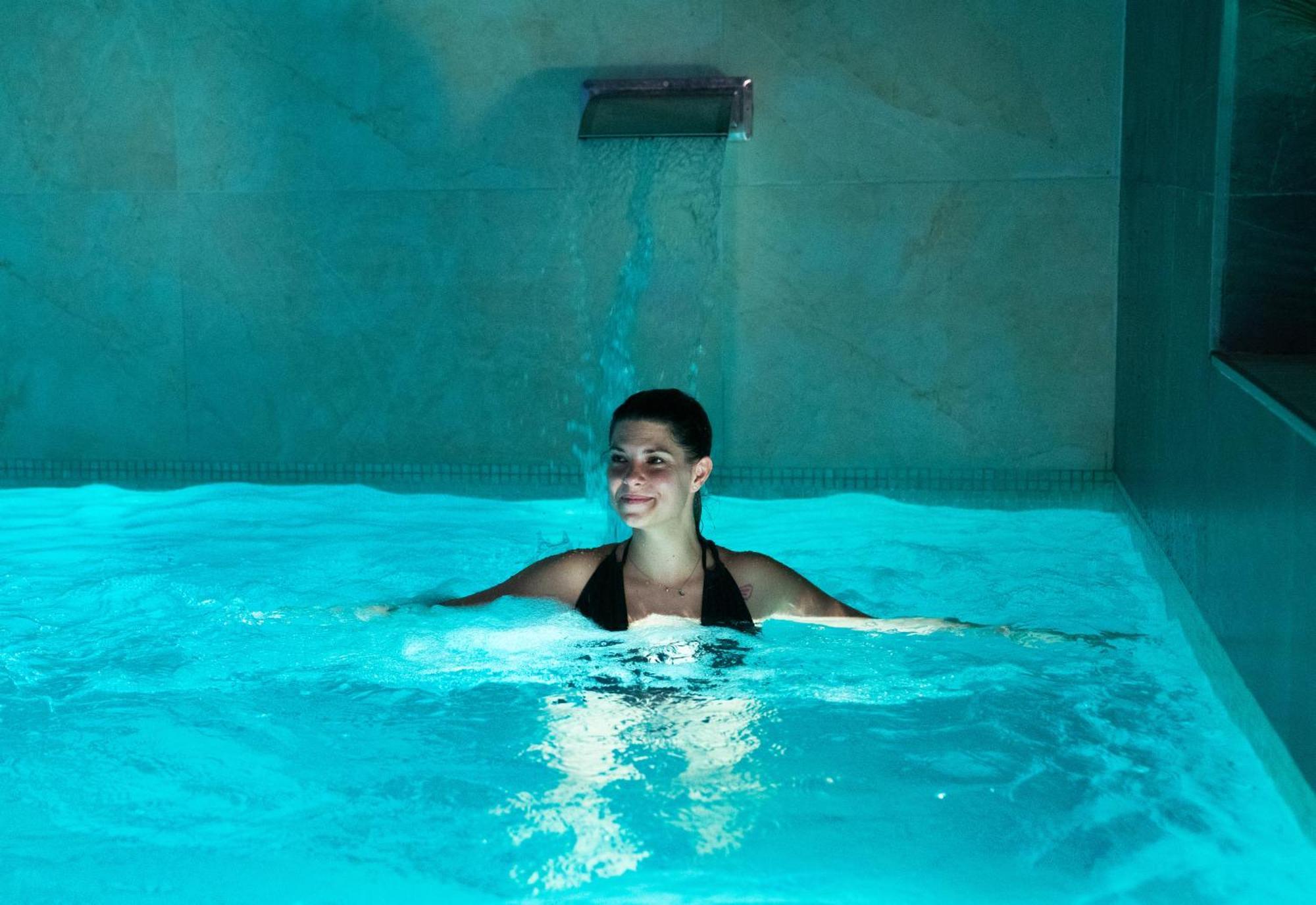 E1 Suites & Spa Aparthotel Style - Gym & Spa ยิบรอลตาร์ ภายนอก รูปภาพ